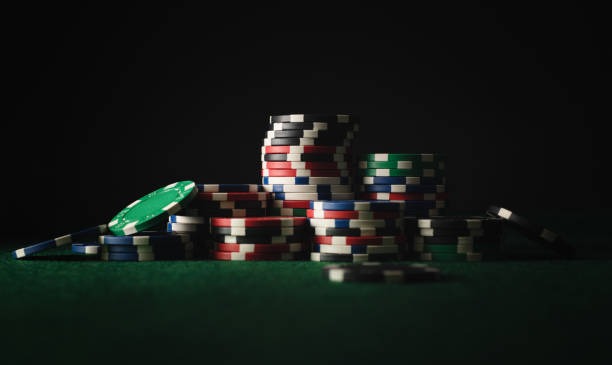 byond Lucky Neko live-dealer studio showing professional dealer, cards, and betting interface